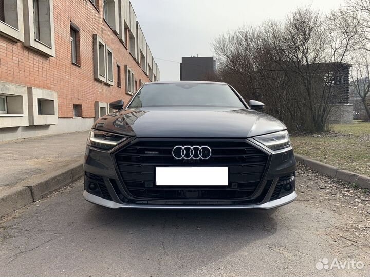 Audi A8 3.0 AT, 2018, 64 100 км