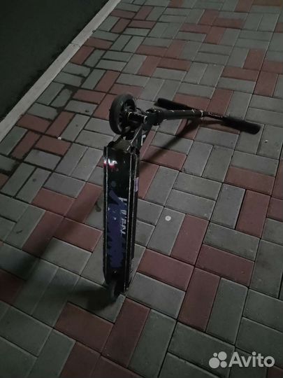 Трюковой самокат