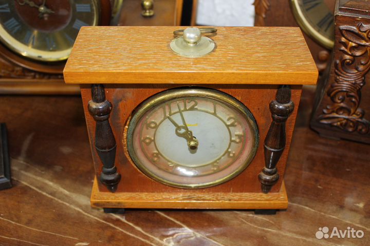 Часы настольные механические СССР