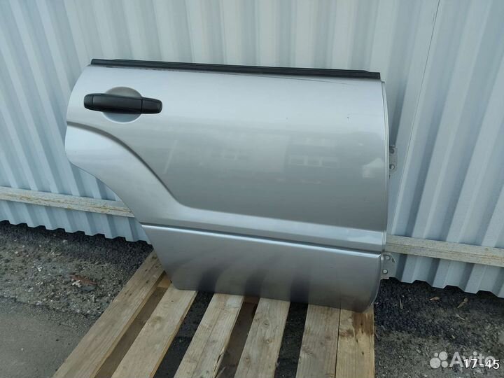 Дверь задняя Subaru Forester SG правая