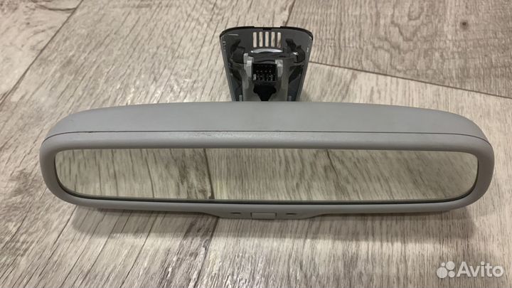 Зеркало заднего вида салонное