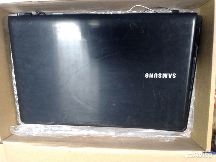 Крышка, рамка, петли Samsung NP350E7C, NP355E7
