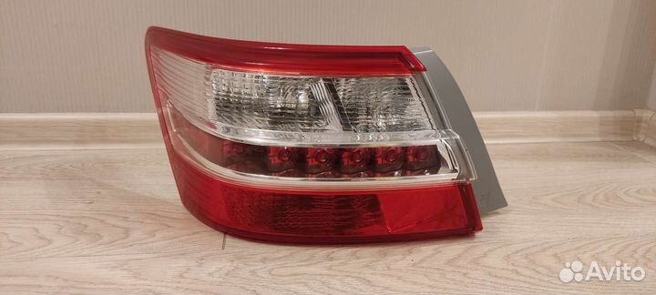 Фонарь задний Toyota Premio 2-рестайлинг