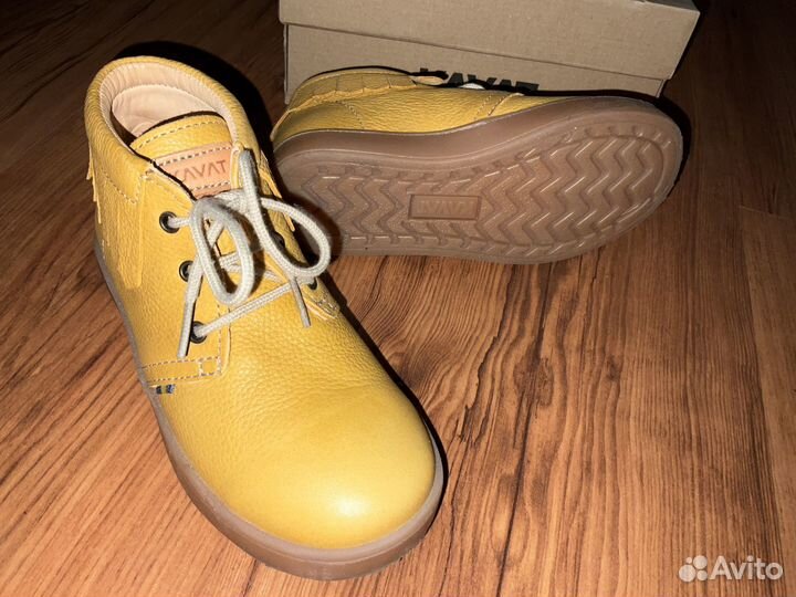 Демисезонные кожаные ботинки Kavat 29