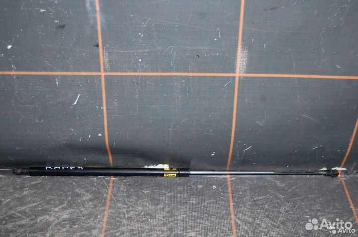 Амортизатор капота правый - Toyota Camry V50 V55