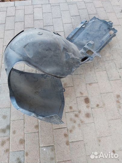 Подкрылок передний правый на бмв Е46 купе