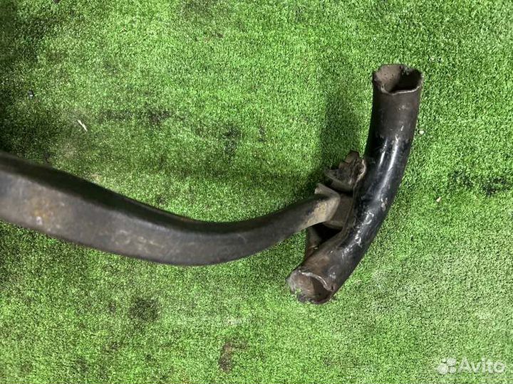 Кулак поворотный задний левый Mitsubishi Galant EA