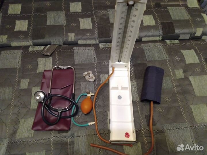 Тонометр ртутный СССР со стетоскопом