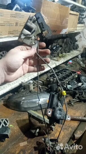 Активатор замка двери Mitsubishi Space Wagon