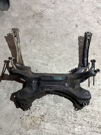 Подрамник передний Geely Emgrand X7