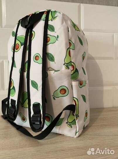 Рюкзак авокадо белый новый