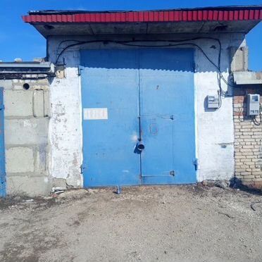 Гараж, > 30 м²