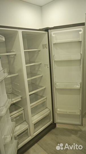 Холодильник Samsung, side by side