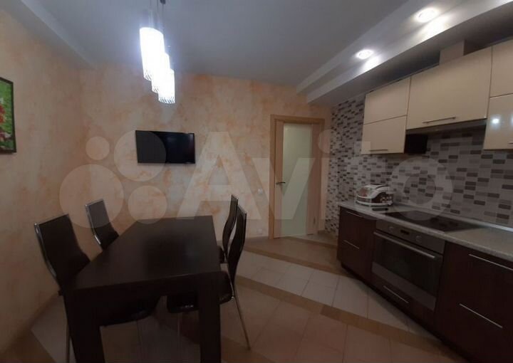 3-к. квартира, 105 м², 11/12 эт.