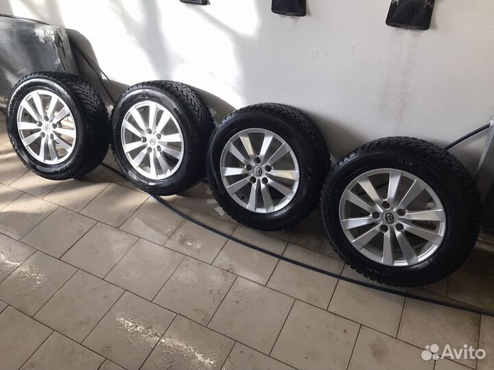 Колеса в сборе зимние 215/60R16 Nordman 4