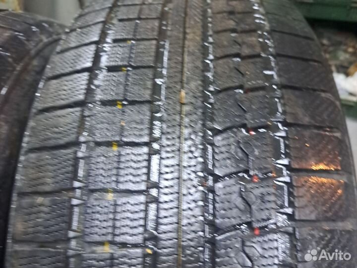 Nitto NT90W 285/45 R19 U