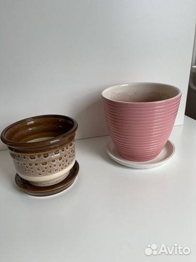 Цветочный горшок керамический, пластик