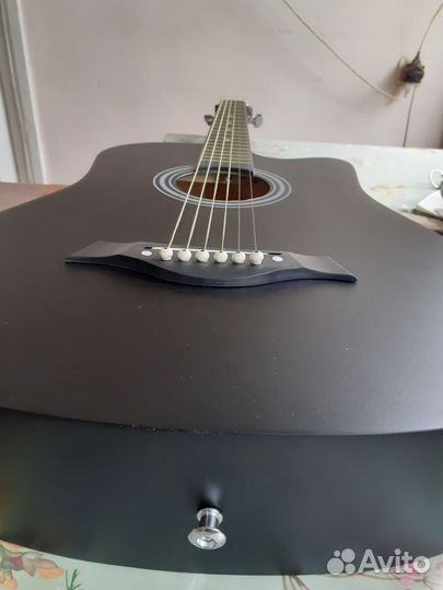 Акустическая гитара