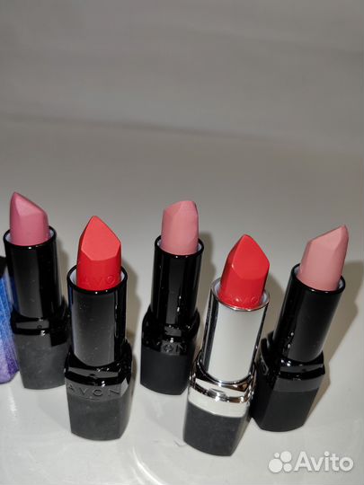Помады и блески avon