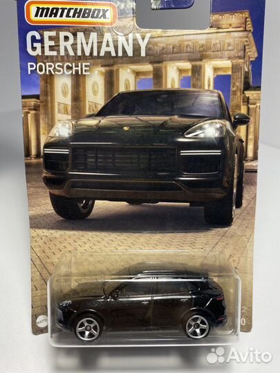Модель автомобиля 1:64