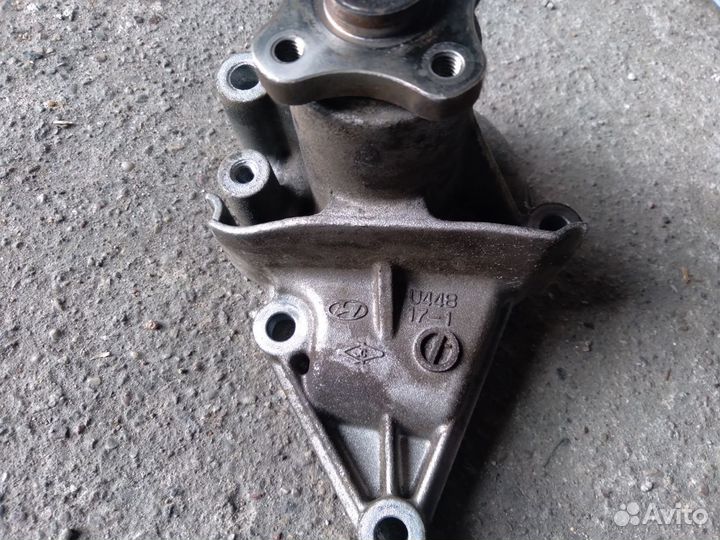 Водяной насос помпа