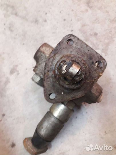 Продаю насос подкачки для маз