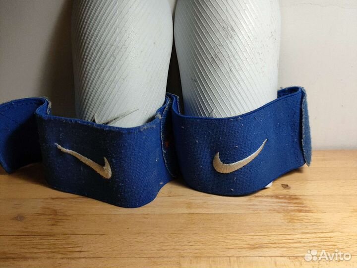 Щитки футбольные nike