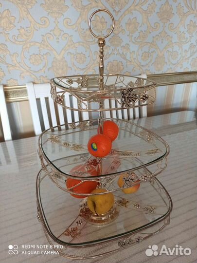 Горка для фруктов и выпечки