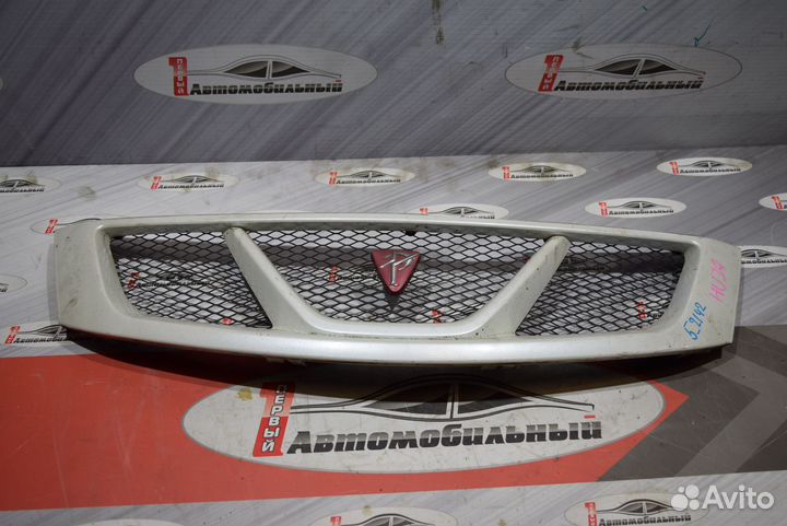 Решётка радиатора c Nissan Presage HU30 VQ30DE