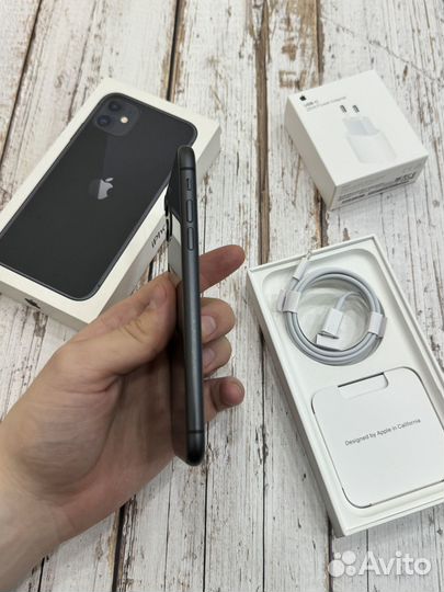 iPhone 11, 64 ГБ