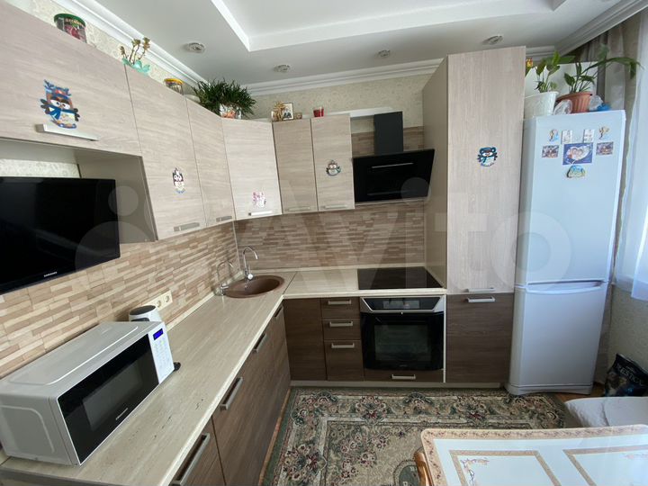 2-к. квартира, 57 м², 12/15 эт.