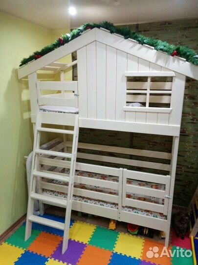 Двухъярусная детская Эко кровать домик из массива