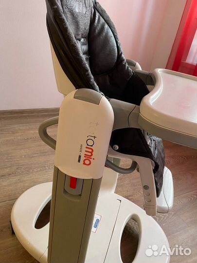 Детский стульчик для кормления peg perego tatamia