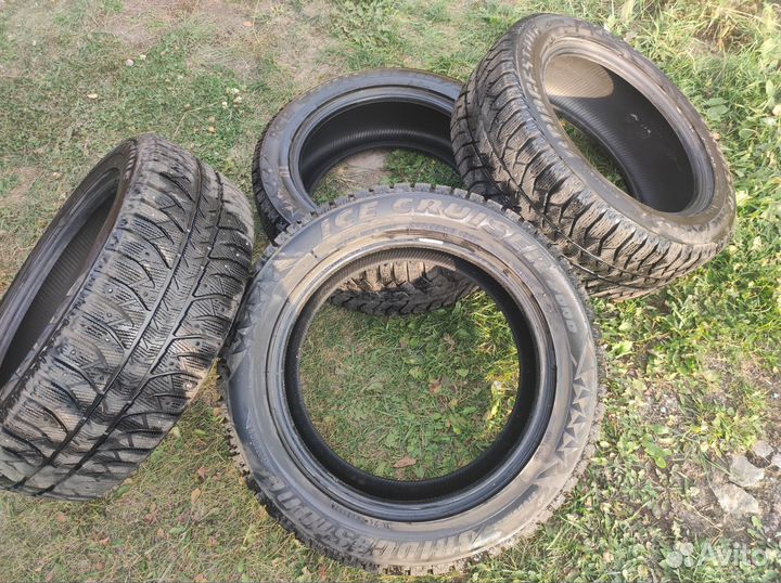 Bridgestone Ice Cruiser 7000 235/55 R18 и 235/55 R18 107