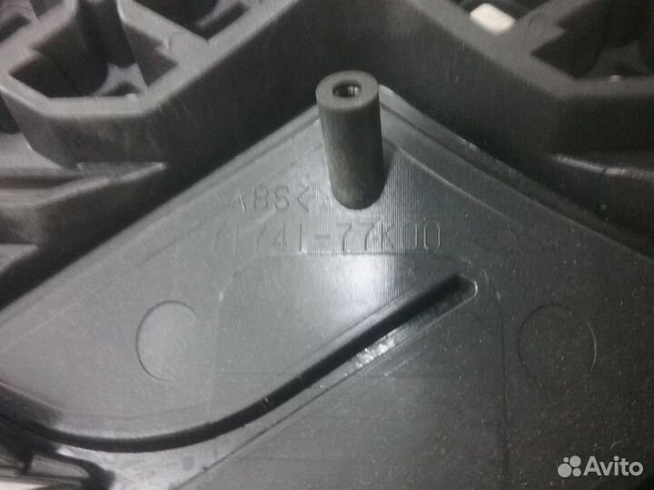 Решетка радиатора Suzuki Grand Vitara JT Restail 1