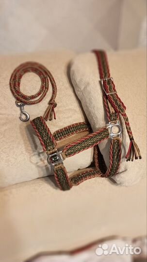 Амуниция для лошади, недоуздок