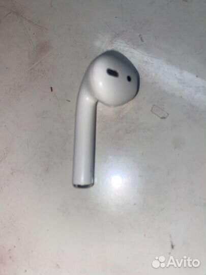 Беспроводные наушники apple airpods 2 левый