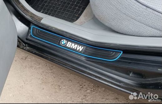Накладки порогов BMW