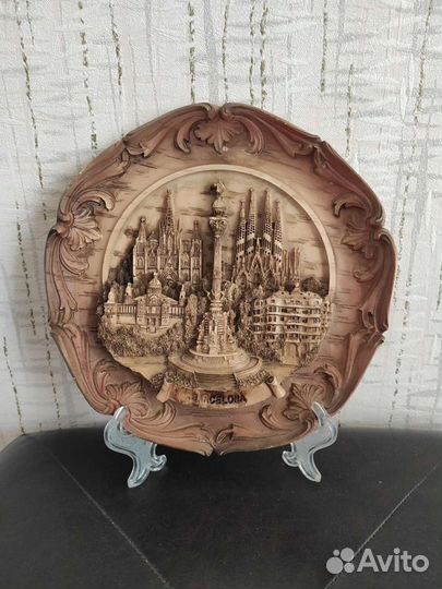 Настенная тарелка