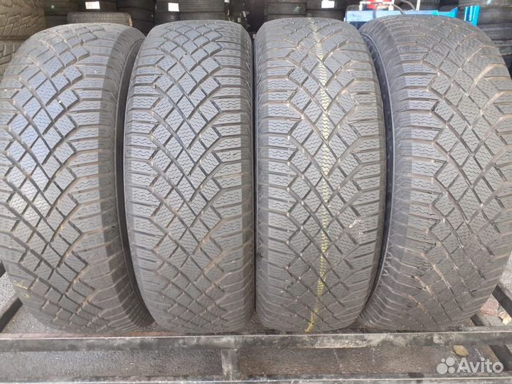 Continental ContiVikingContact 7 215/65 R17