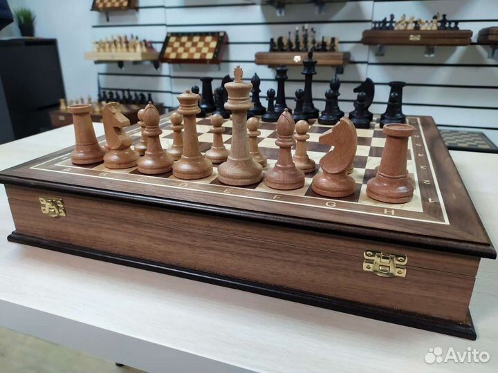 Шахматы фаворит орех