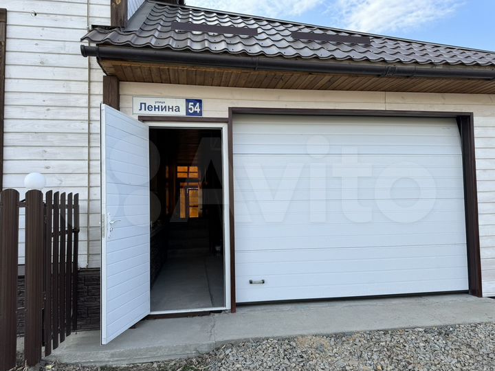 Коттедж 234 м² на участке 5 сот.