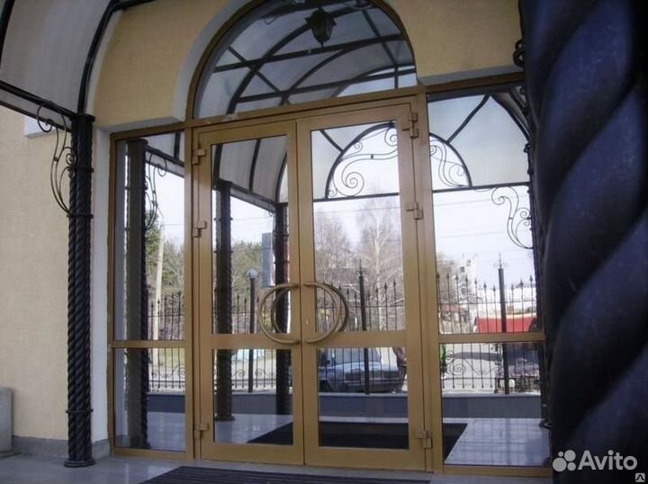 Алюминиевая дверь холодная