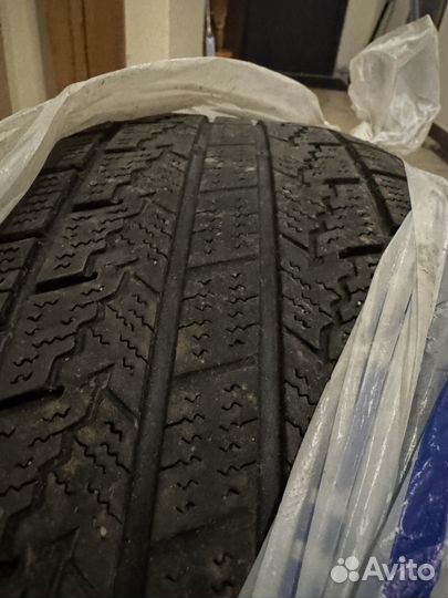 Nexen Winguard Ice 215/65 R16