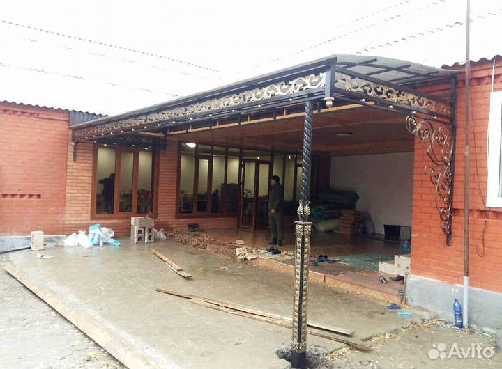 Навес из поликарбоната