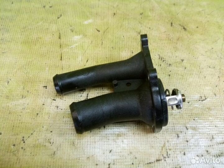 Корпус термостата Ford Focus CB8 pnda 2012