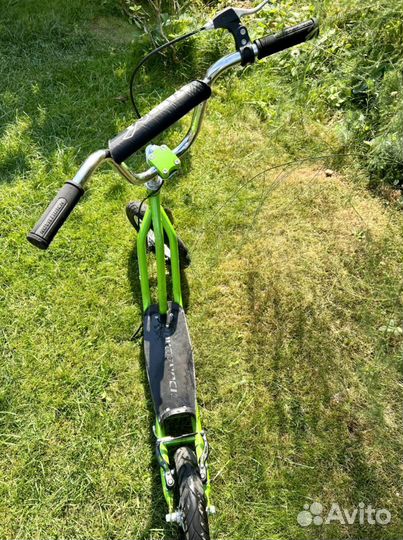 Самокат Novatrack