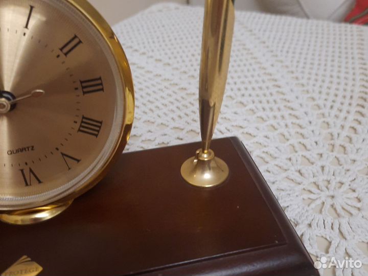 Часы настольные с 2мя ручками