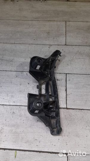Кронштейн заднего бампера правый Mercedes Cla C117