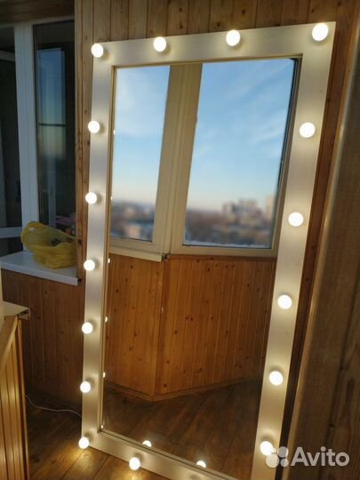 Зеркало с лампочками белое 190х94см